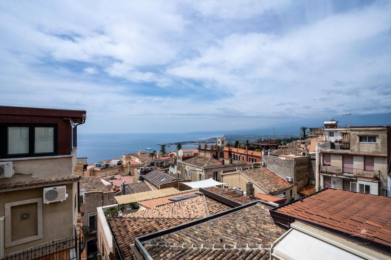 Humboldt Luxury Rooms Taormina Exteriör bild