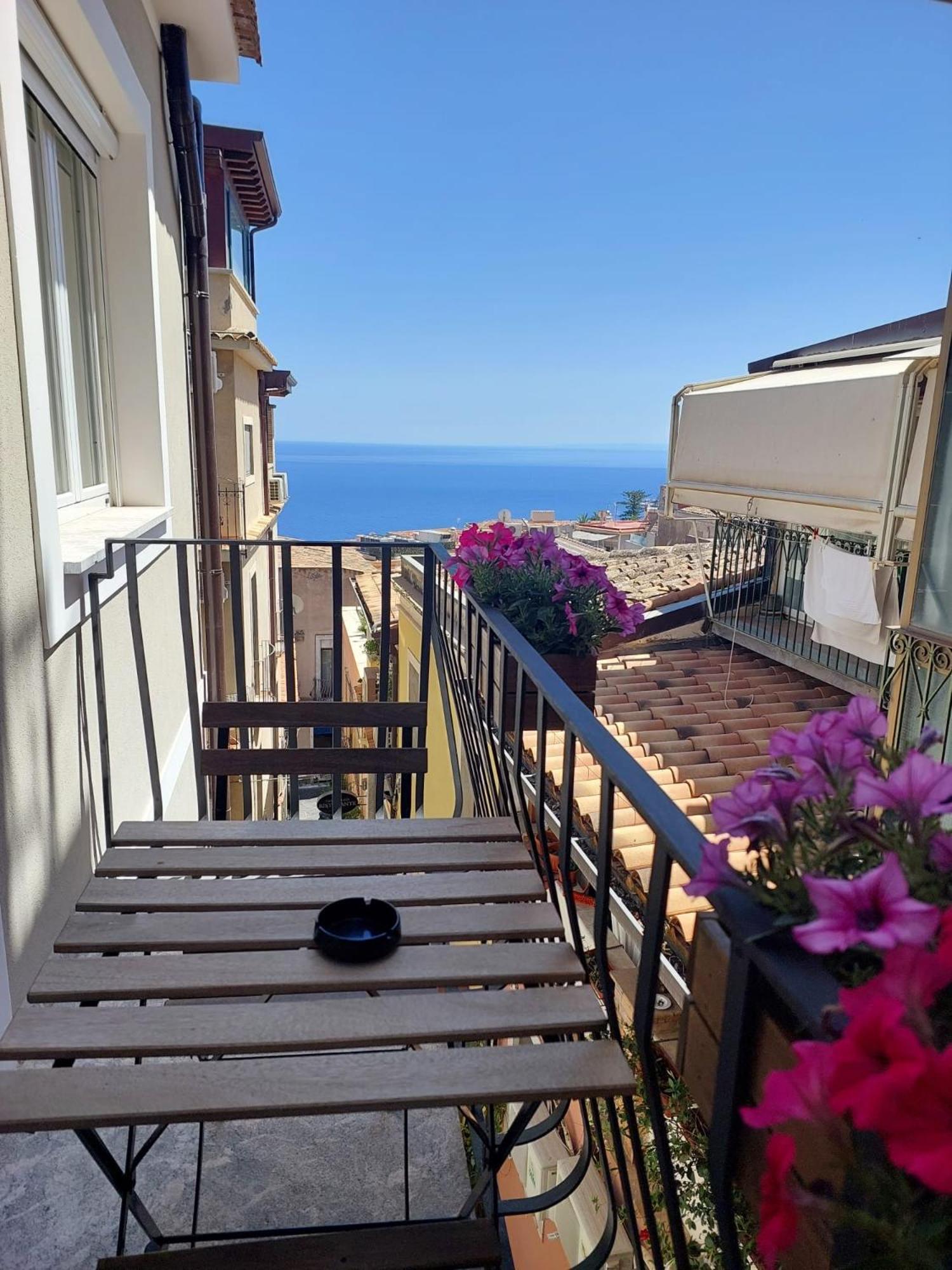 Humboldt Luxury Rooms Taormina Exteriör bild